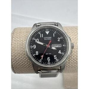 Vintage Citizen Eco-Drive E100-S006597 Watch Stainless Stretch Band DAY/DATE